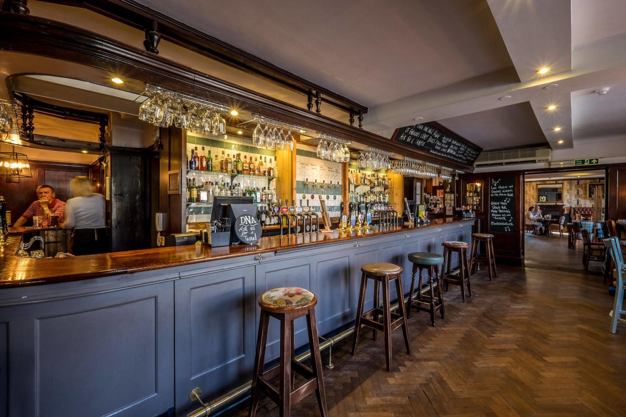 The Bulls Head 3*